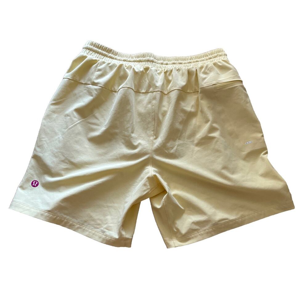 Lululemon Swim Short 7” InseamLined Butter Cream Yellow Men’s Size Medium - Picture 3 of 9